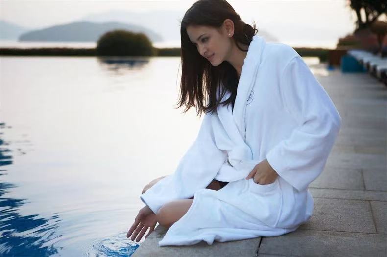 5 star Hotel Bathrobe